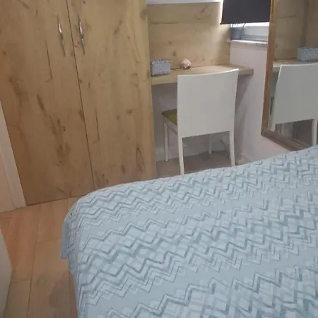 Apartament Lovely 1 Bedroom Near Eye Of Tirana
