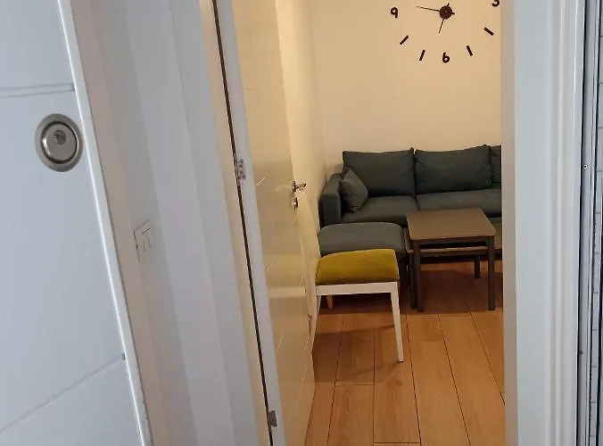 Lovely 1 Bedroom Near Eye Of Apartamento *