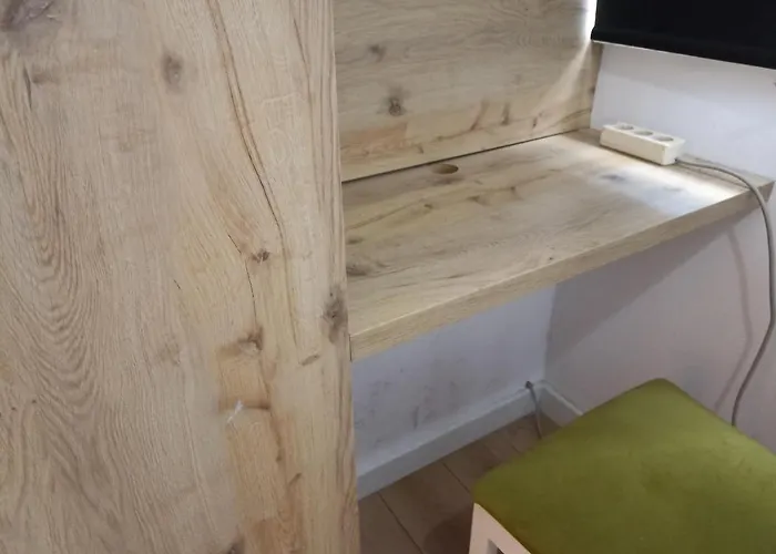 Lovely 1 Bedroom Near Eye Of Apartamento Tirana