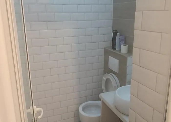 Apartamento Lovely 1 Bedroom Near Eye Of Tirana